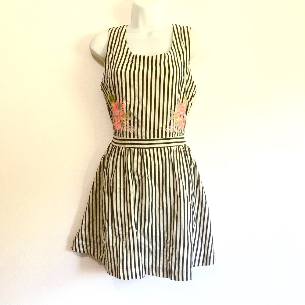 Anthropology JOA Striped Embriodered Dress  Size M